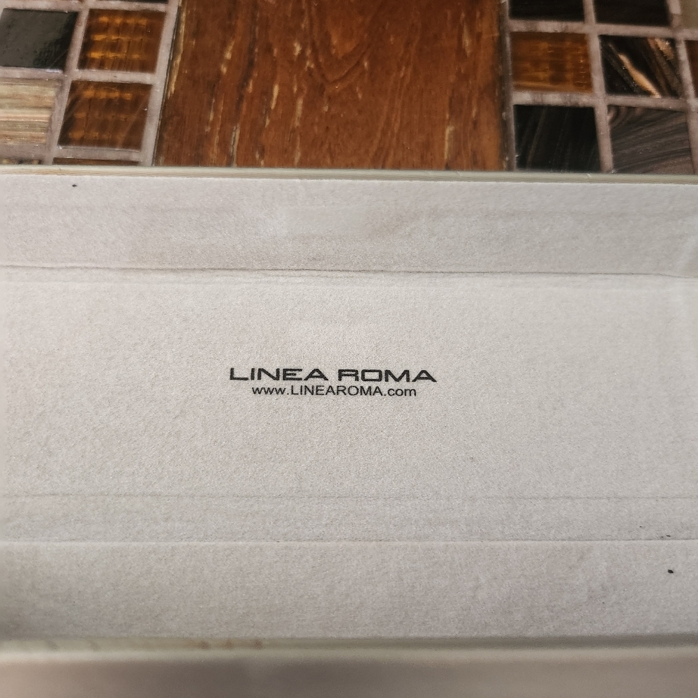 Linea Roma Sunglasses with case - Picture 3 of 7